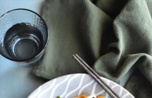 【マヨ醤油キムチ焼うどん】こくうまでやみつきになる美味しさ!